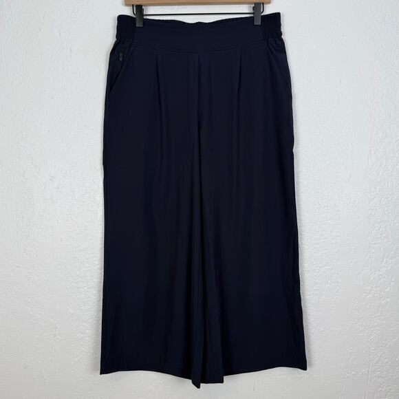 Quince Performance Tech Wide Leg Pant in Navy Size Medium - Picture 2 of 5